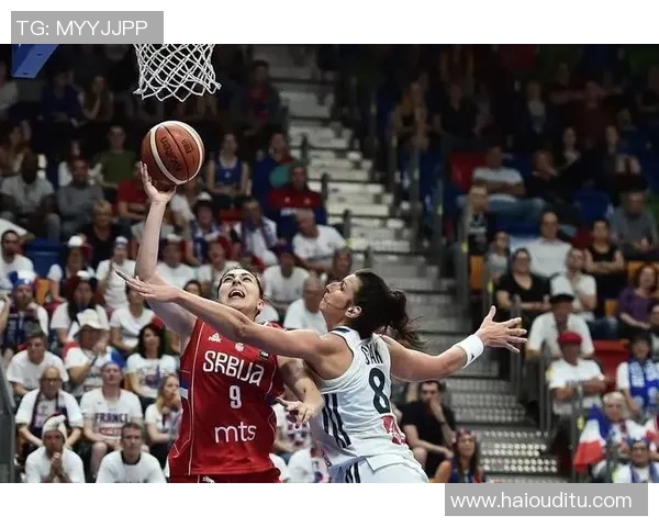 斯洛文尼亚女篮与土耳其女篮激战正酣谁能赢得胜利的荣耀